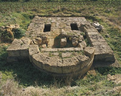 Antiguas ruinas de una basílica, Valle de los Templos, Agrigento, Sicilia, Italia de Benjamin Baud