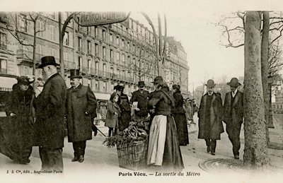 Metro de París - entrada con arco art nouveau de Unbekannter Künstler