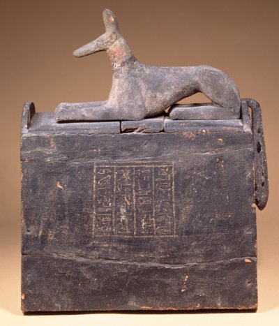 Caja shabti en forma de pilón con una inscripción y una estatua de Anubis como chacal (de una fecha posterior) en la tapa, egipcia, de Tebas, principios de la Dinastía 22, c.900 a.C. de Unbekannt