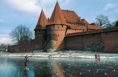 Polonia, voivodato de Pomerania, Malbork, Castillo, fortaleza gótica construida por la Orden Teutónica de Benjamin Baud