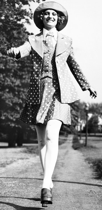 Minivestido de lunares, mayo de 1972 de Unbekannt