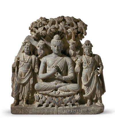 Relieve Tríada de Buda Shakyamuni con Bodhisattvas, siglos III-IV (esquisto gris) de Unbekannter Künstler