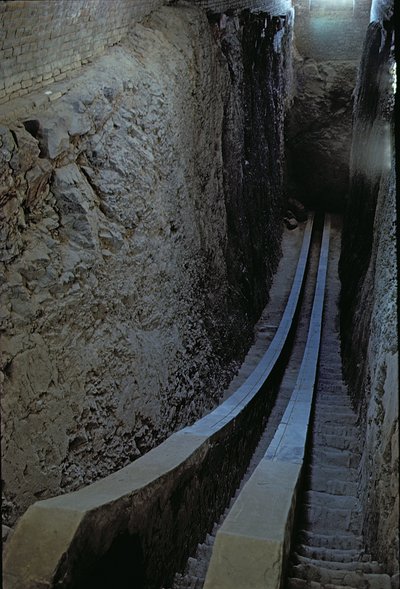 Restos del sextante del Observatorio de Ulugh Beg, período timúrida, construido en 1420 de Unbekannt