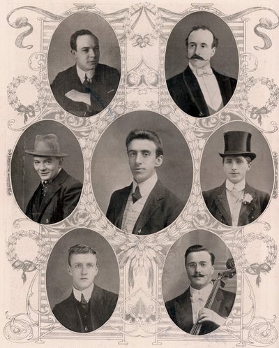 Siete de los ocho miembros de la banda del barco en el Titanic de Unbekannt