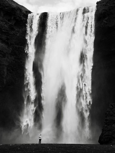 Skógafoss, Islandia, 2011 (fotografía en b/n) de Leopold Blonder