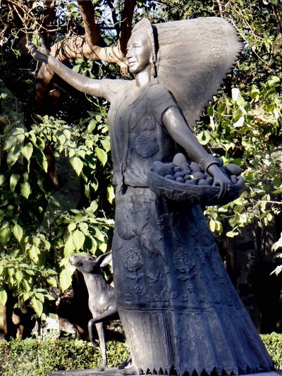 Estatua de Dolores Olmedo de Unbekannt