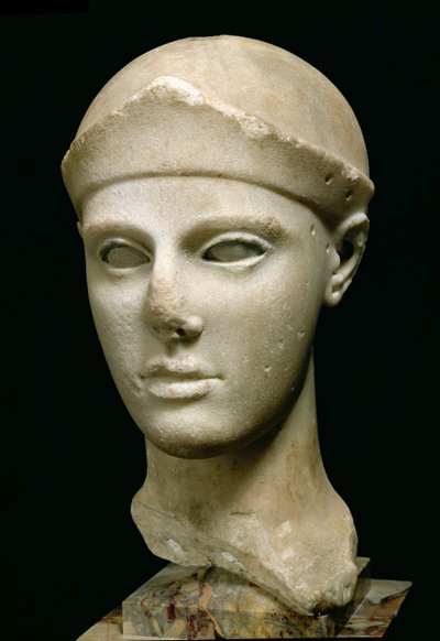 La Atenea de Egina, con casco, cabeza de una estatua, Griega, Eginetana, c.460 a.C. de Unbekannt