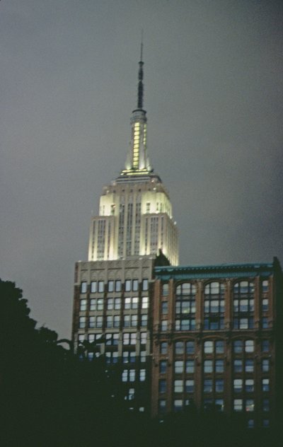 El Edificio Empire State de Noche de Unbekannt