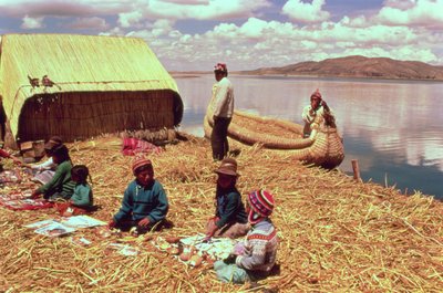 Las Islas Flotantes del Pueblo Uros de Unbekannt