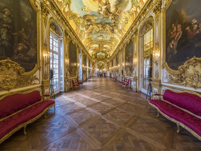 La Galerie dorée y la bóveda pintada por François Perrier de Unbekannt