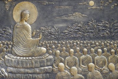 Templo budista Tinh Xa Ngoc Chau, La vida del Buda, Siddhartha Gautama, Buda con discípulos, enseñando, El Buda exhortó a sus primeros sesenta discípulos Arahant a ir en diferentes direcciones para predicar la Doctrina, Chau Doc, Vietnam, 2018 de Unbekannt