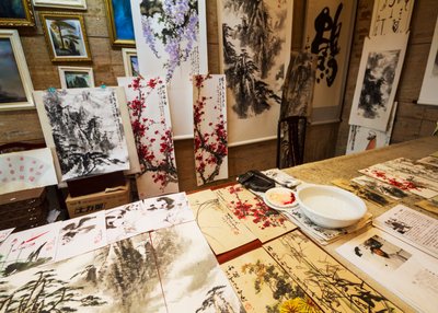 Pinturas tradicionales chinas de paisaje en acuarela y tinta a la venta de Unbekannt