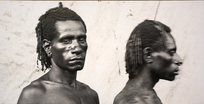 Dos hombres, Papúa Nueva Guinea (impresión en plata de gelatina) de Unbekannt