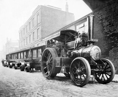 Reino Unido: Una máquina de tracción remolcando una carga. Manchester, c1904 de Unbekannt
