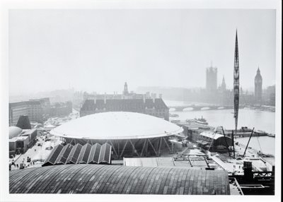 Vista de la Cúpula del Descubrimiento construida para el Festival de Gran Bretaña, inaugurada el 4 de mayo de 1951 de Unbekannt