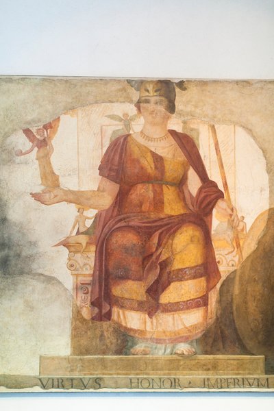 Fresco mural que representa una Venus sedente, integrada como Roma, llamada Diosa Barberini, primer cuarto del siglo IV d.C. procedente de Roma, museo nacional de Roma (museo nazionale romano), Roma, Italia. de Unbekannter Künstler