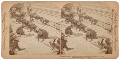 "El Gallant 25 preparándose para embarcar hacia Cuba",1898 (foto) de Underwood & Underwood