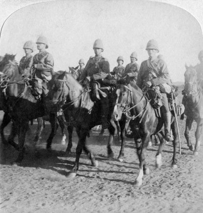 10º Húsares después de repeler un ataque bóer, Colesberg, Sudáfrica, 4 de enero de 1900 de Underwood and Underwood