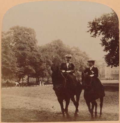 Un paseo temprano por la mañana, Rotten Row, Hyde Park, Londres, Inglaterra, 1896 de Underwood and Underwood