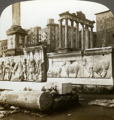 Bajos relieves de Trajano y Columna de Focas en el Foro, Roma, Italia de Underwood and Underwood