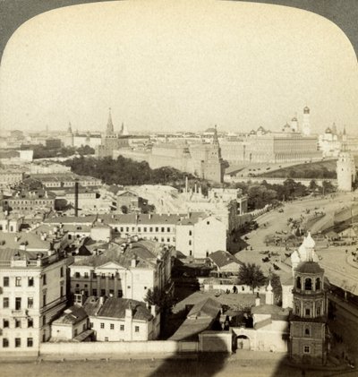 Muro del Kremlin, Moscú, Rusia de Underwood and Underwood