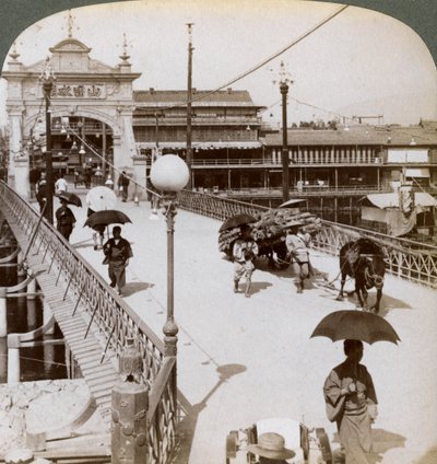 Mirando al oeste sobre el río Kamo Kamogawa en el puente Shijo, Kioto, Japón, 1904 de Underwood and Underwood