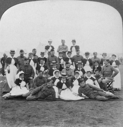 Personal médico y enfermeras del hospital general No 9, Bloemfontein, Sudáfrica, Guerra de los Bóeres, 1901 de Underwood and Underwood