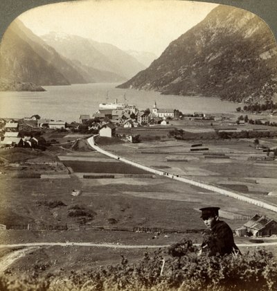 Odda, Hardangerfjord, Noruega de Underwood and Underwood