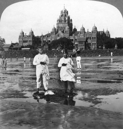 Parsis adorando la luna nueva, Bombay, India, 1903 de Underwood and Underwood
