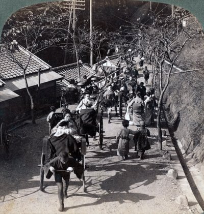Cabalgata al Templo Daijingu, para el festival sintoísta de adoración a la Diosa del Sol, Yokohama, Japón, 1904 de Underwood and Underwood