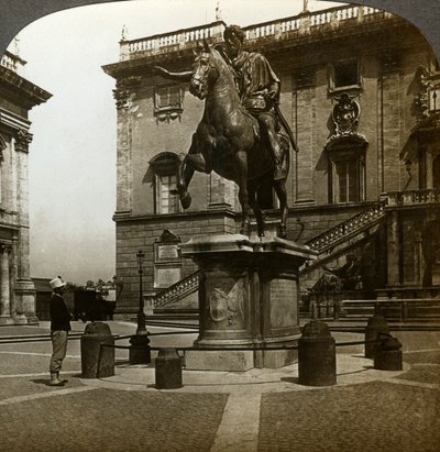 Estatua del Emperador Marco Aurelio, Roma, Italia de Underwood and Underwood