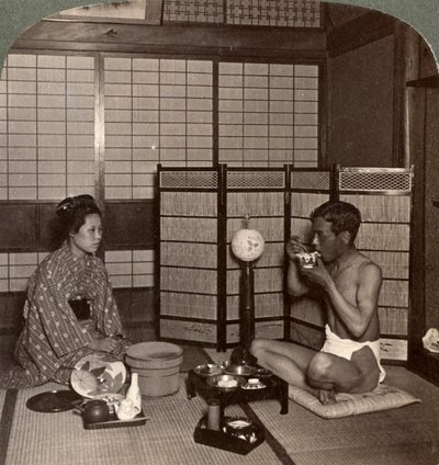 Cena de verano en un hotel, Hiroshima, Japón, 1904 de Underwood and Underwood