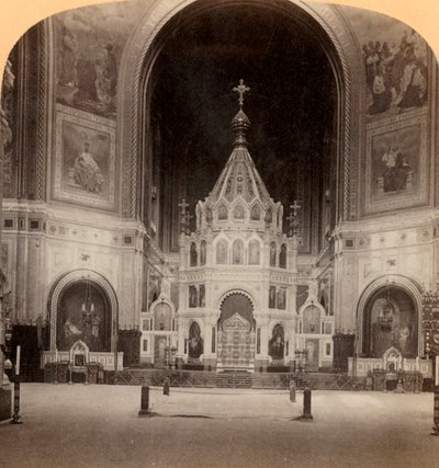 El magnífico altar, Templo de Nuestro Salvador, la iglesia más grande de Moscú de Underwood and Underwood
