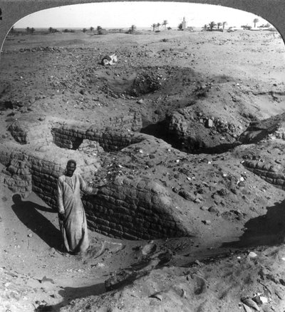 Las cámaras de almacenamiento de ladrillos de Pithom, construidas por esclavos hebreos, Egipto, 1905 de Underwood and Underwood