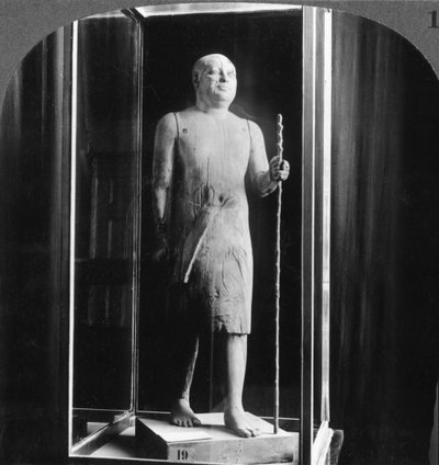 La famosa estatua de madera llamada el Shekh-el-Beled, El Cairo, Egipto, 1905 de Underwood and Underwood