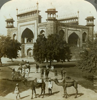 Tumba de Akbar, Sikandarah, Uttar Pradesh, India, c1900s de Underwood and Underwood