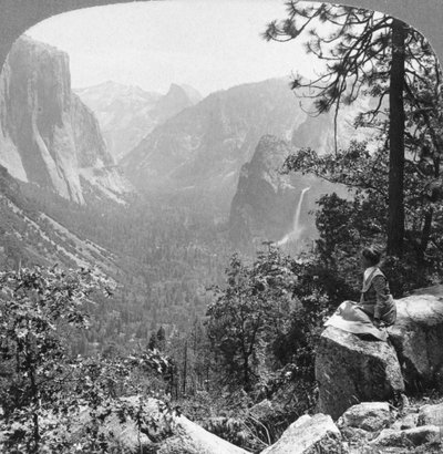 Vista desde Inspiration Point a través del Valle de Yosemite, California, EE.UU., 1902 de Underwood and Underwood