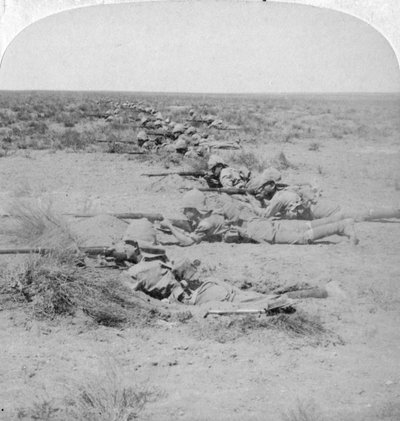 Chicos de Wiltshire atacando al enemigo en el río Orange, Sudáfrica, Segunda Guerra Bóer, 1900 de Underwood and Underwood