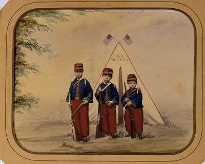 Tres niños vestidos de zuavos de Unidentified