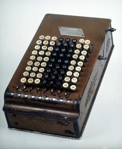 Calculadora Felt: El Comptometer de Unknown artist