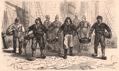 Pescadores con cestas llenas de pescado en el muelle del puerto de Trouville, Francia de Unknown