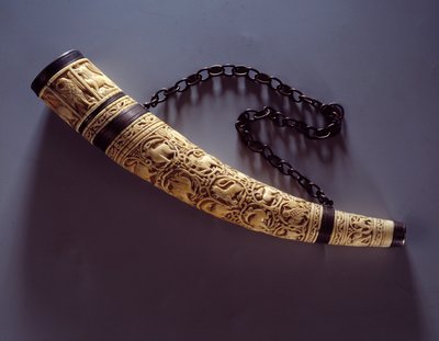 Oliver de marfil montado en plata. 1050-1100. París, Museo del Louvre de Unknown artist