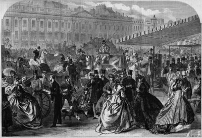 Londres, vista de Regent Street por la tarde, una vasta avenida en el distrito de West End, diseñada por el arquitecto John Nash de 1817 a 1823, para un plan de desarrollo público. En "L