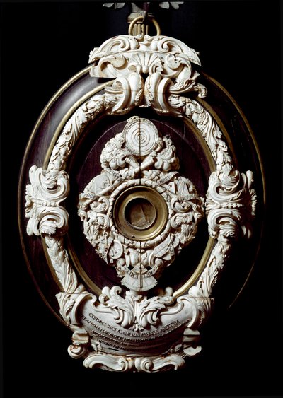 Lente objetivo del bisel astronómico de Galileo Galilei. 1609-1610. Museo de Historia de la Ciencia, Florencia de Unknown artist