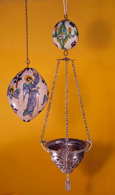 Arte oriental: bolas de loza policromada con ángeles de Unknown artist