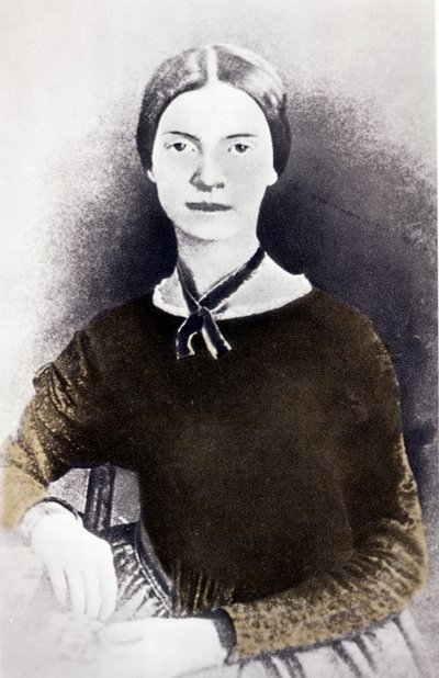 Retrato de la poeta estadounidense Emily Dickinson (1830-1886) de una fotografía circa 1846-1847. de Unknown artist