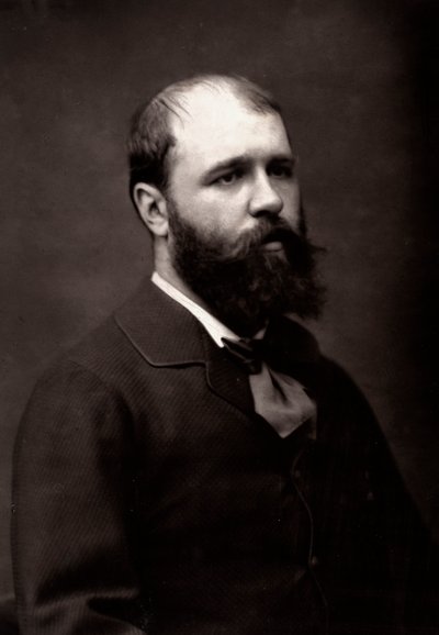 El artista Jean-Jacques Scherrer fotografiado con motivo del Salón de París de 1881 de Unknown