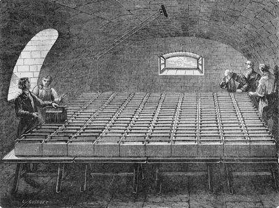 La gran pila de Hyde Wollaston construida para Humphry Davy en 1807. En “Álbum de la Ciencia”, Ediciones Jouvet de Unknown artist