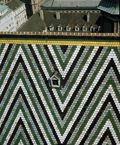 Vista del techo de azulejos de la Catedral de Unknown artist