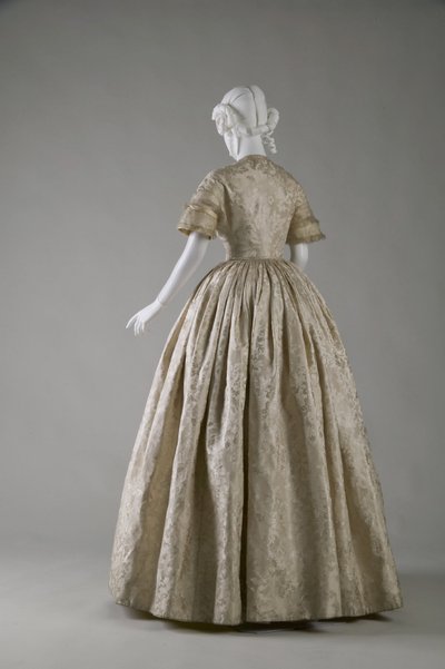 Vestido de novia (vista oblicua trasera) de Unknown artist